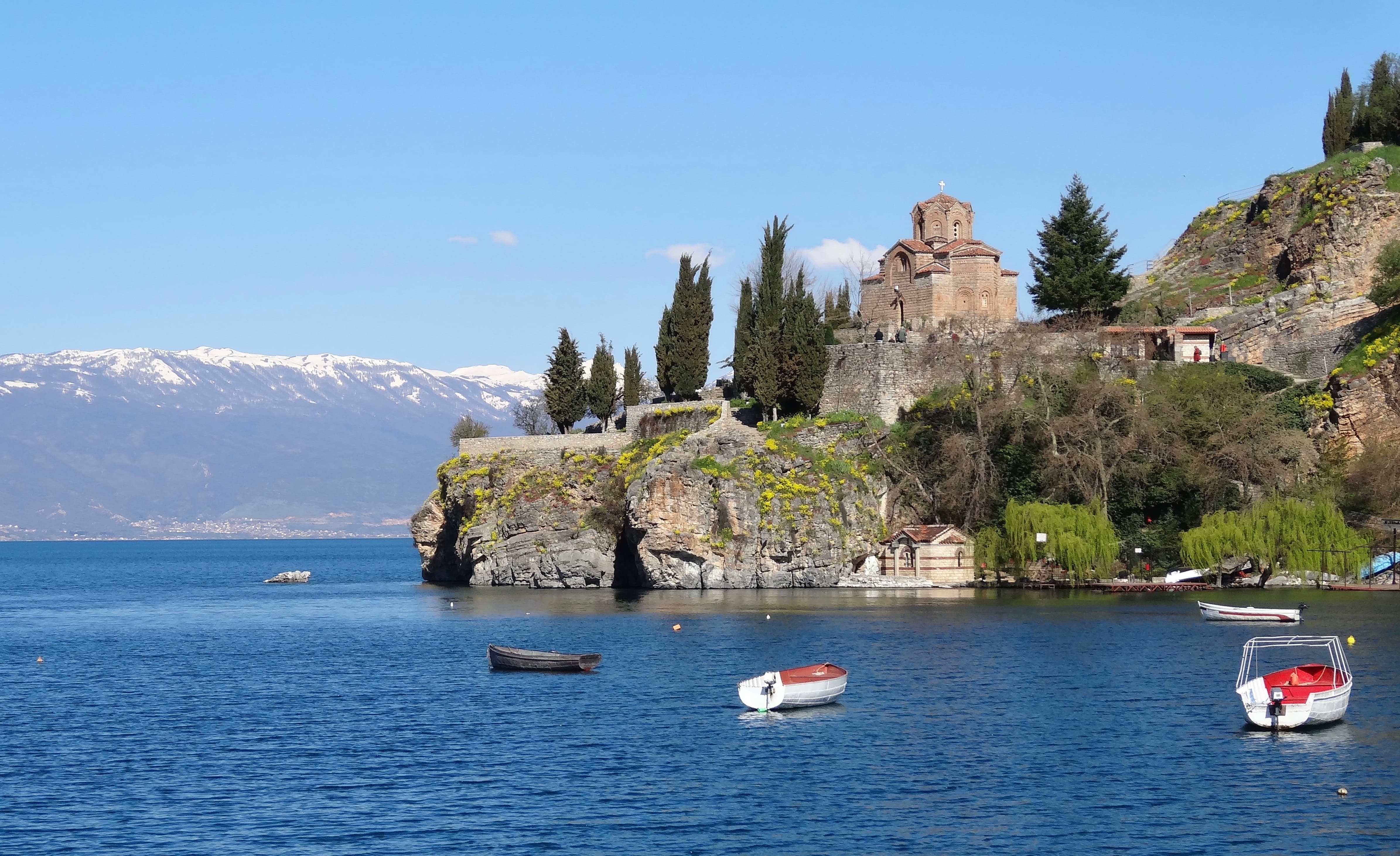 マケドニア スコピエ アルバニア ジーロカストラ ベラット ティラナ